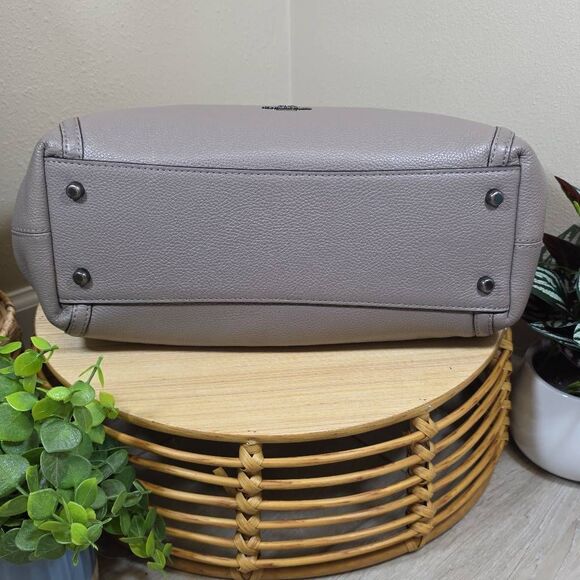 Coach Turn-Lock Edie Shoulder Bag and Wallet - Picture 9 of 16